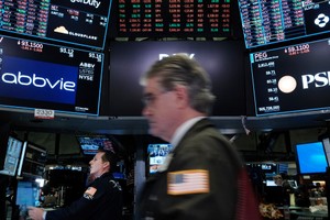 Giao dịch chứng khoán khối ngoại ngày 13/4: Đua mua cổ phiếu VIC, trở lại mua ròng 184 tỷ đồng